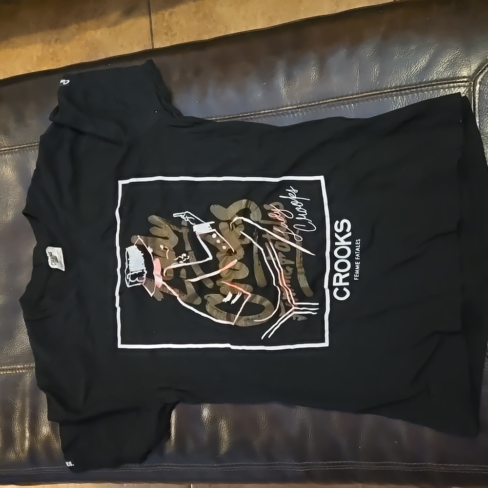 Crooks & Castles lady crooks tshirt... NEVER WORN.